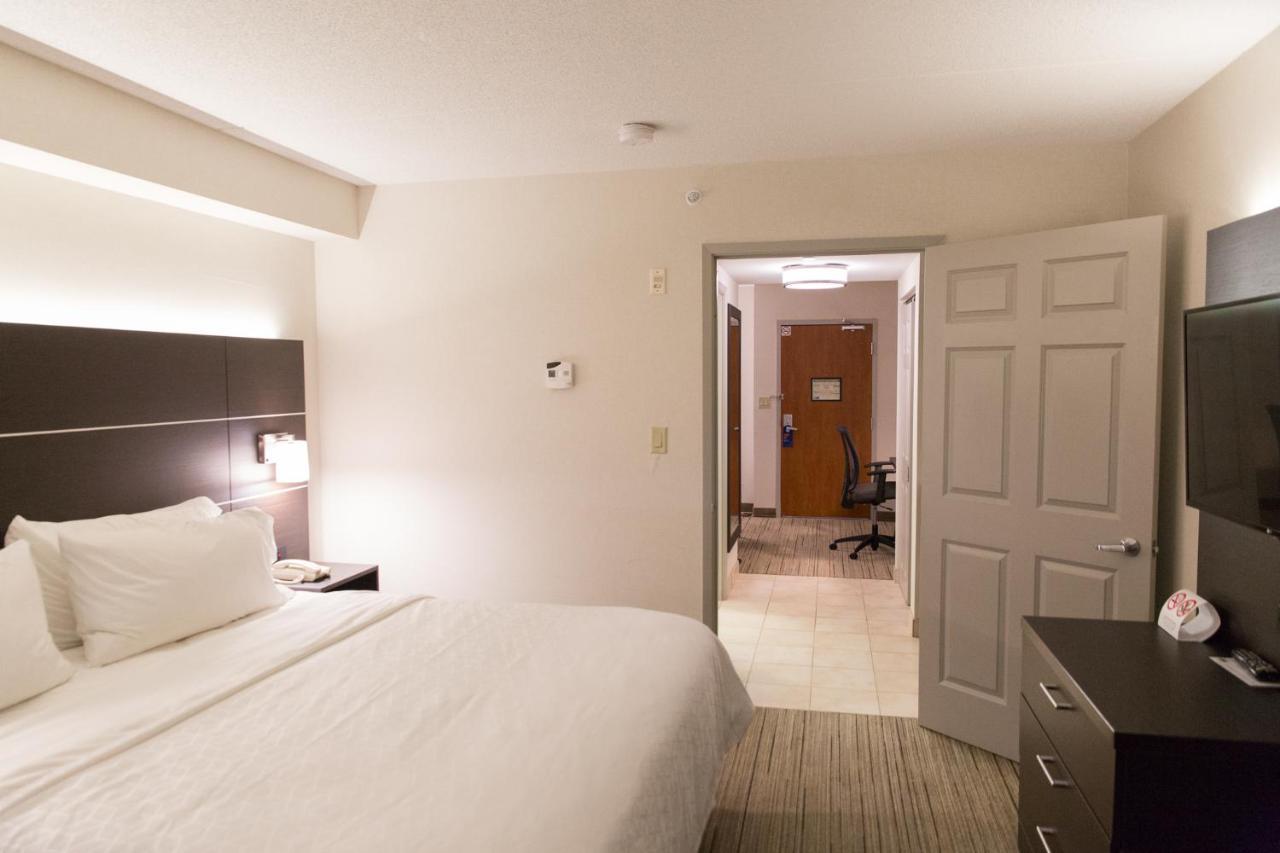Holiday Inn Express Brampton By Ihg Kültér fotó