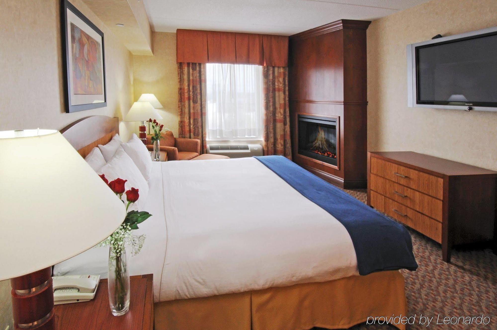 Holiday Inn Express Brampton By Ihg Kültér fotó