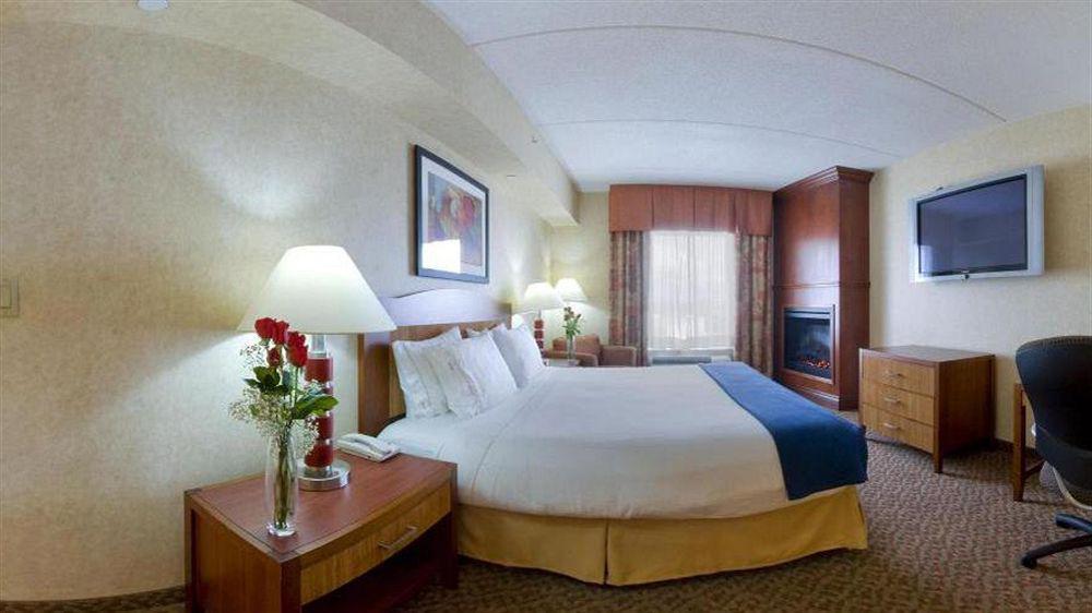 Holiday Inn Express Brampton By Ihg Kültér fotó